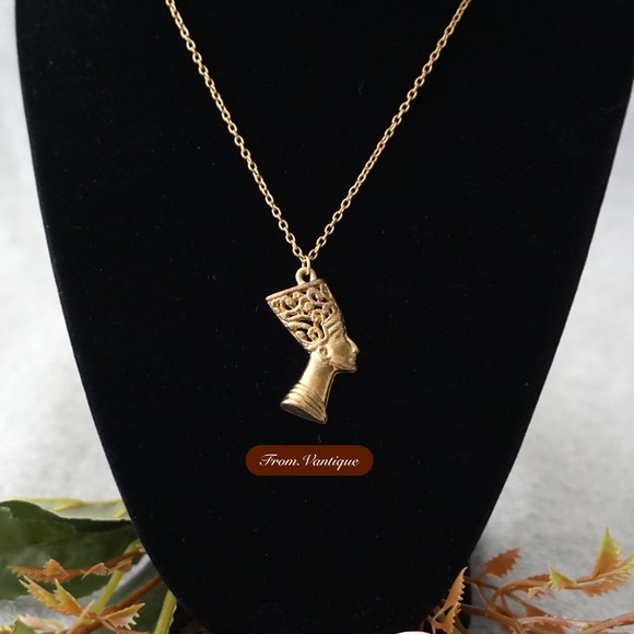 🗣️ VINTAGE Egyptian Golden Pharaoh Head Pendant with Necklace 📿 - Picture 3 of 6